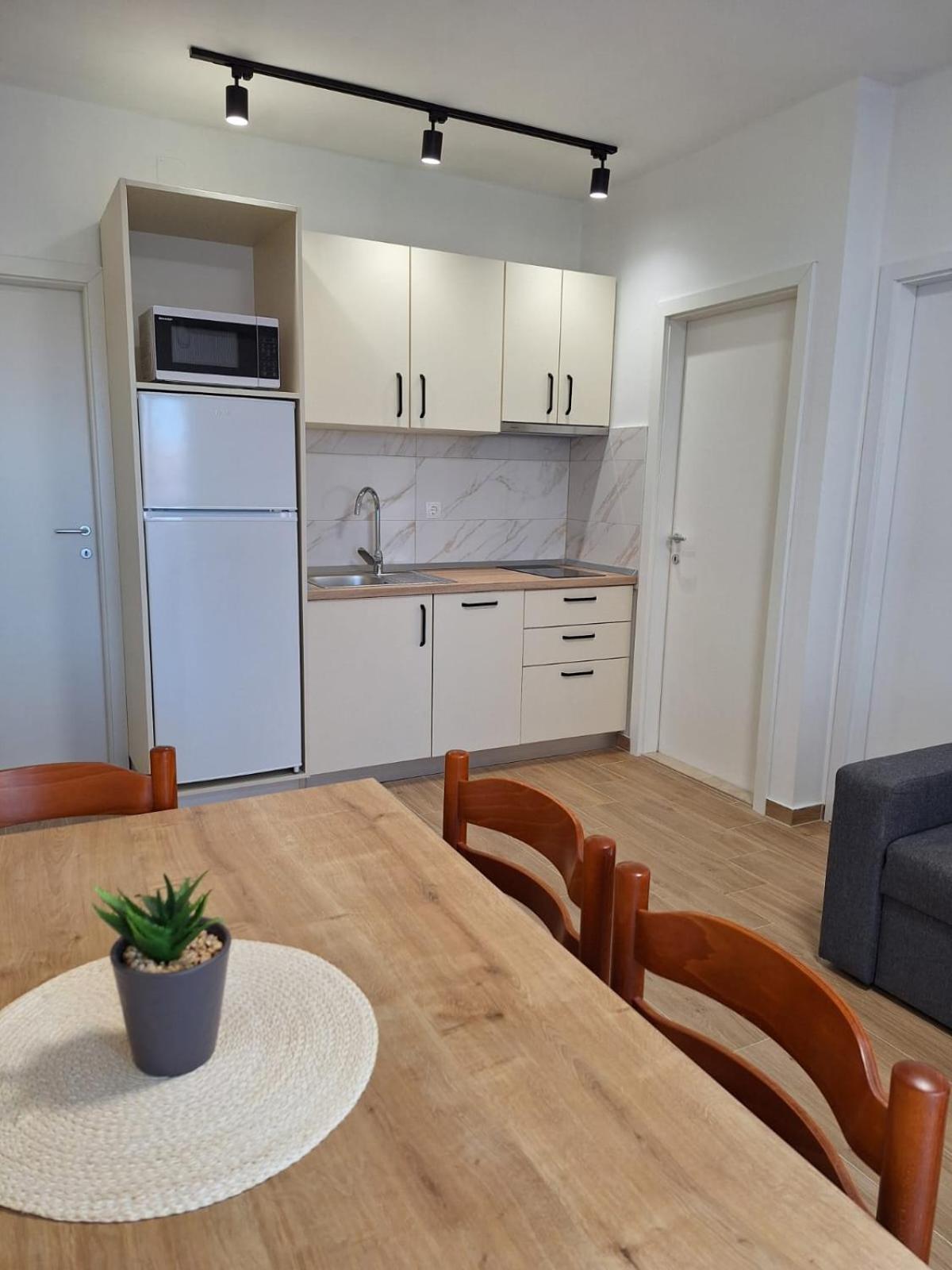Apartmani Marino Privlaka  Exterior photo
