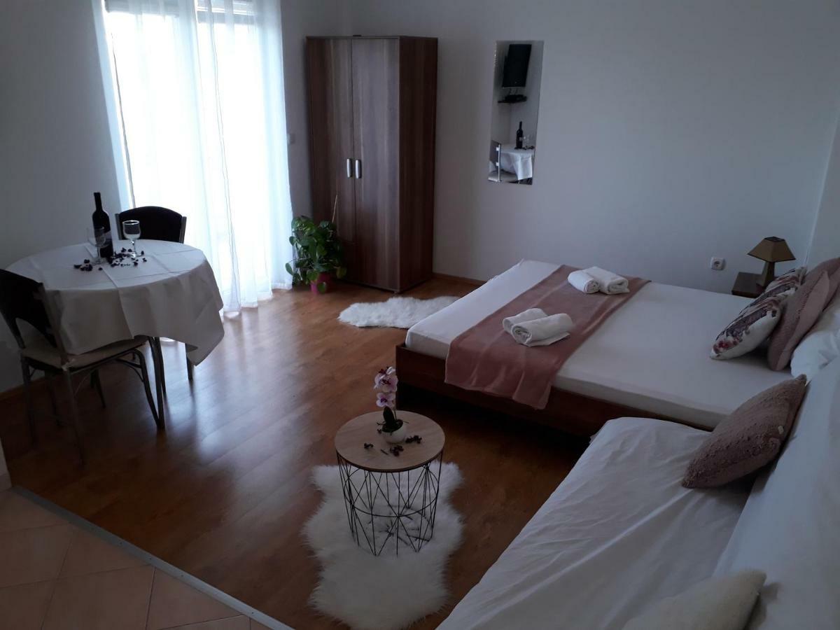 Apartmani Marino Privlaka  Exterior photo