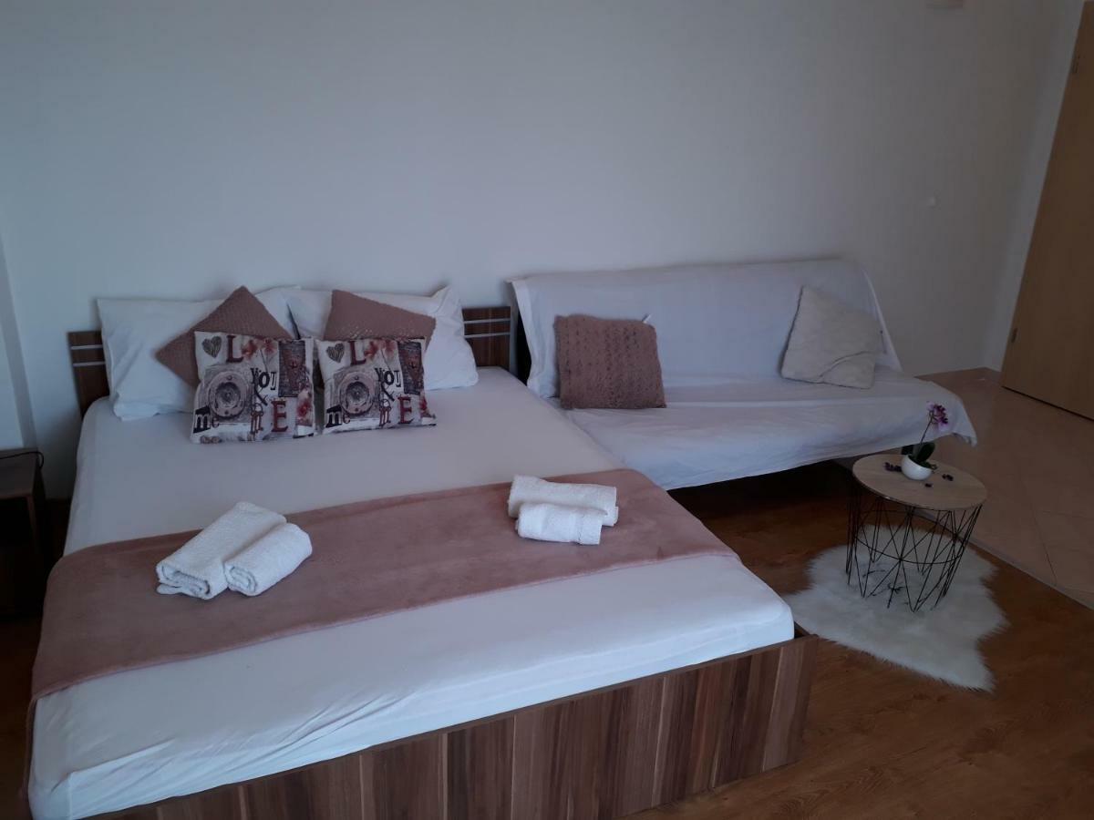 Apartmani Marino Privlaka  Exterior photo
